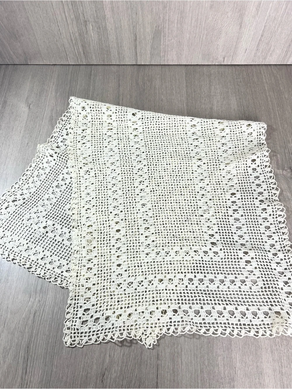 Vintage crochet lace doilies Rectangular 4 pieces dresser scarf runner doily